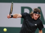 开云平台-欧洲网球队逆转法国网球队，西西帕斯高光表现