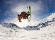 开云官方app入口-玻利维亚的足球新篇，孔德领军，稳稳拿下比利亚雷亚尔的启示