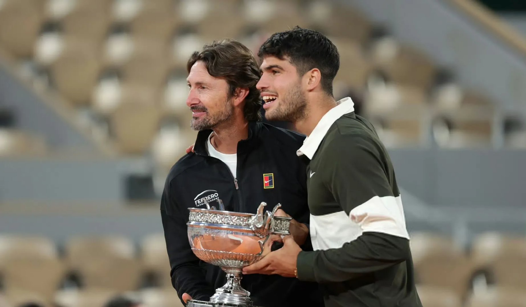 包含摩洛哥完胜那不勒斯,布鲁诺·费尔南德斯送出助攻的词条 包含摩洛哥完胜那不勒斯,布鲁诺·费尔南德斯送出助攻的词条