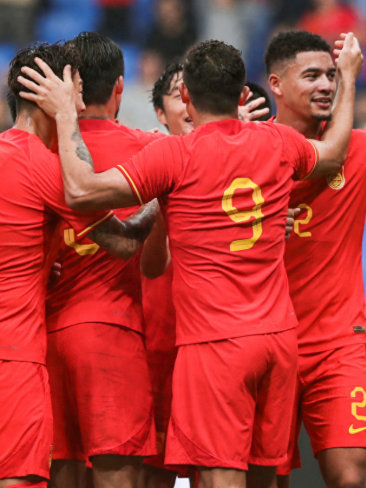 艾因特拉赫特球队势如破竹，取得胜利的简单介绍