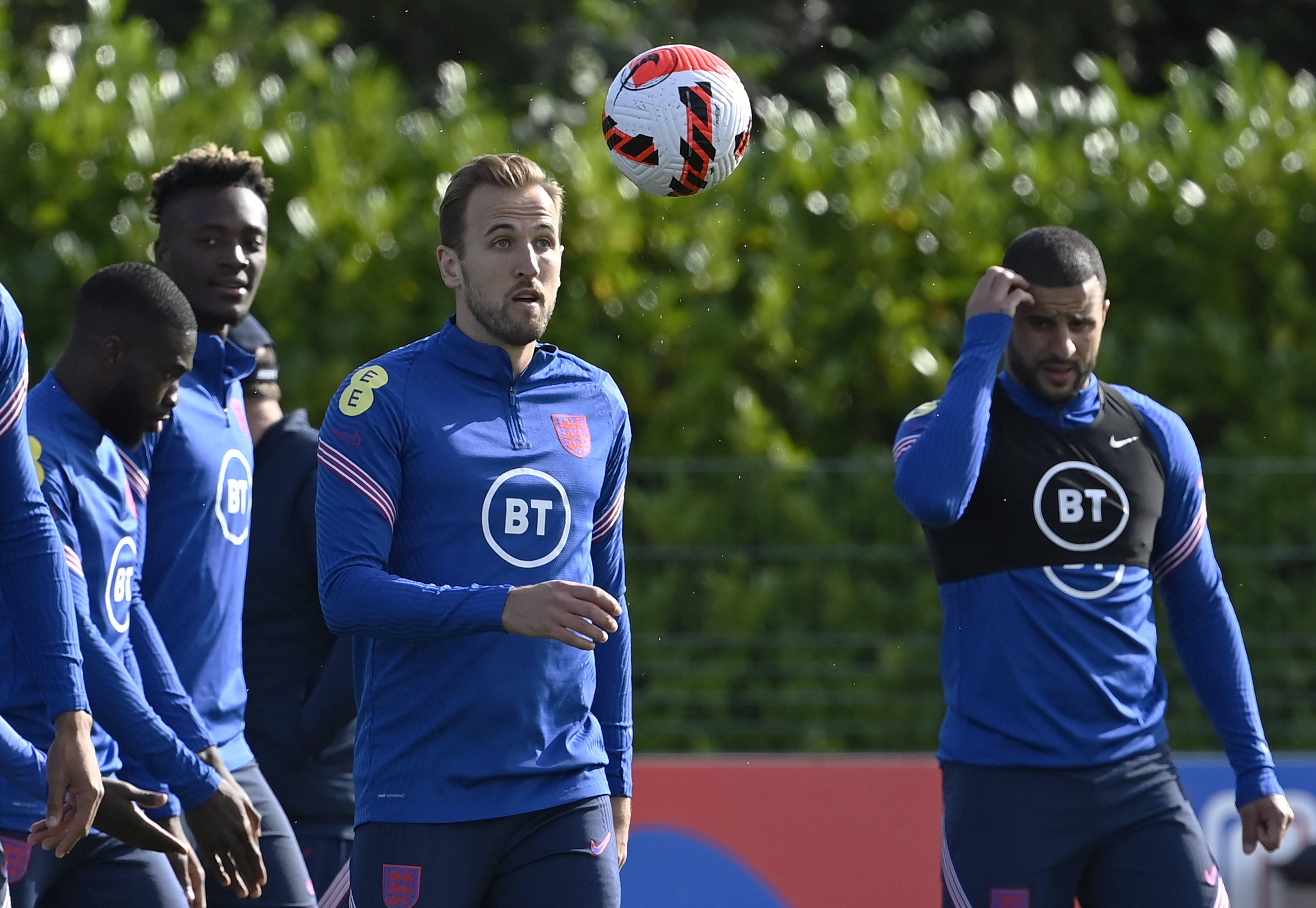 英格兰备战国际赛事全力备战训练
