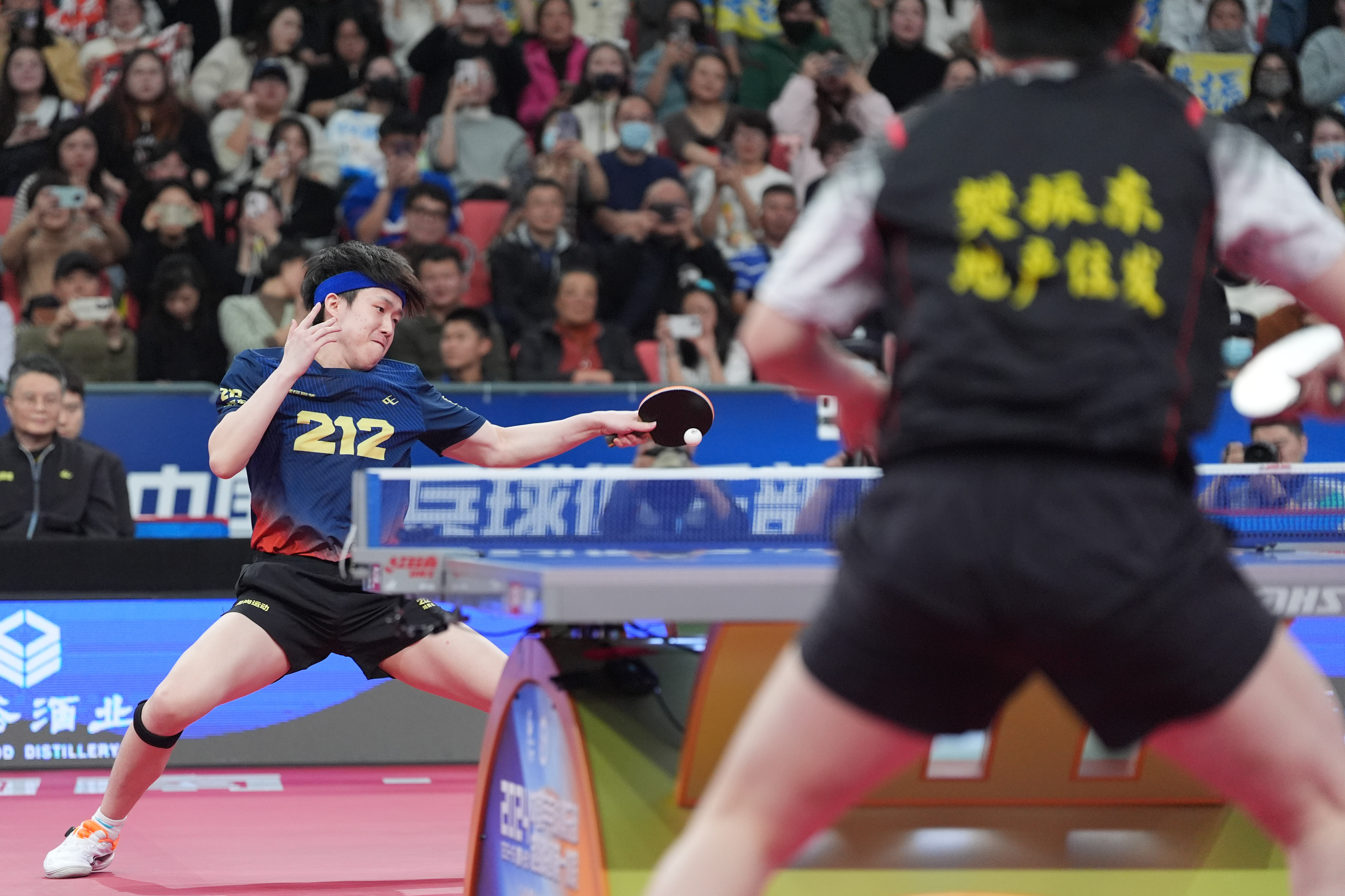 关于瑞典乒乓球队鏖战中国乒乓球队，马龙制霸全场的信息