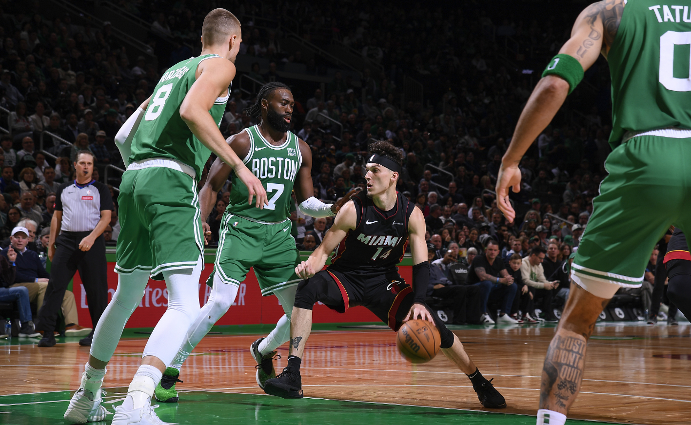 法国男篮爆冷阿根廷男篮，塔图姆绝境逆转的简单介绍