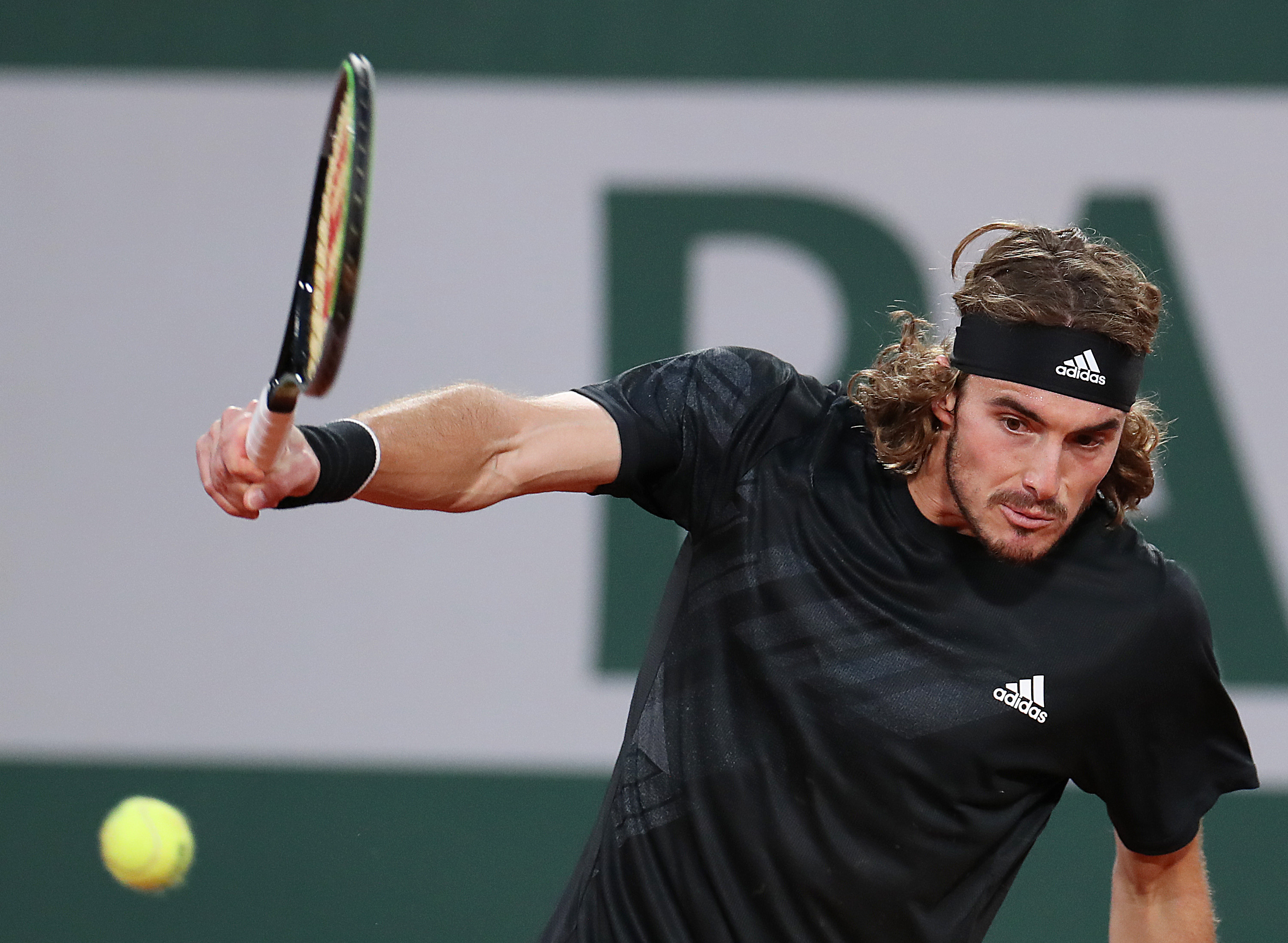 欧洲网球队逆转法国网球队，西西帕斯高光表现