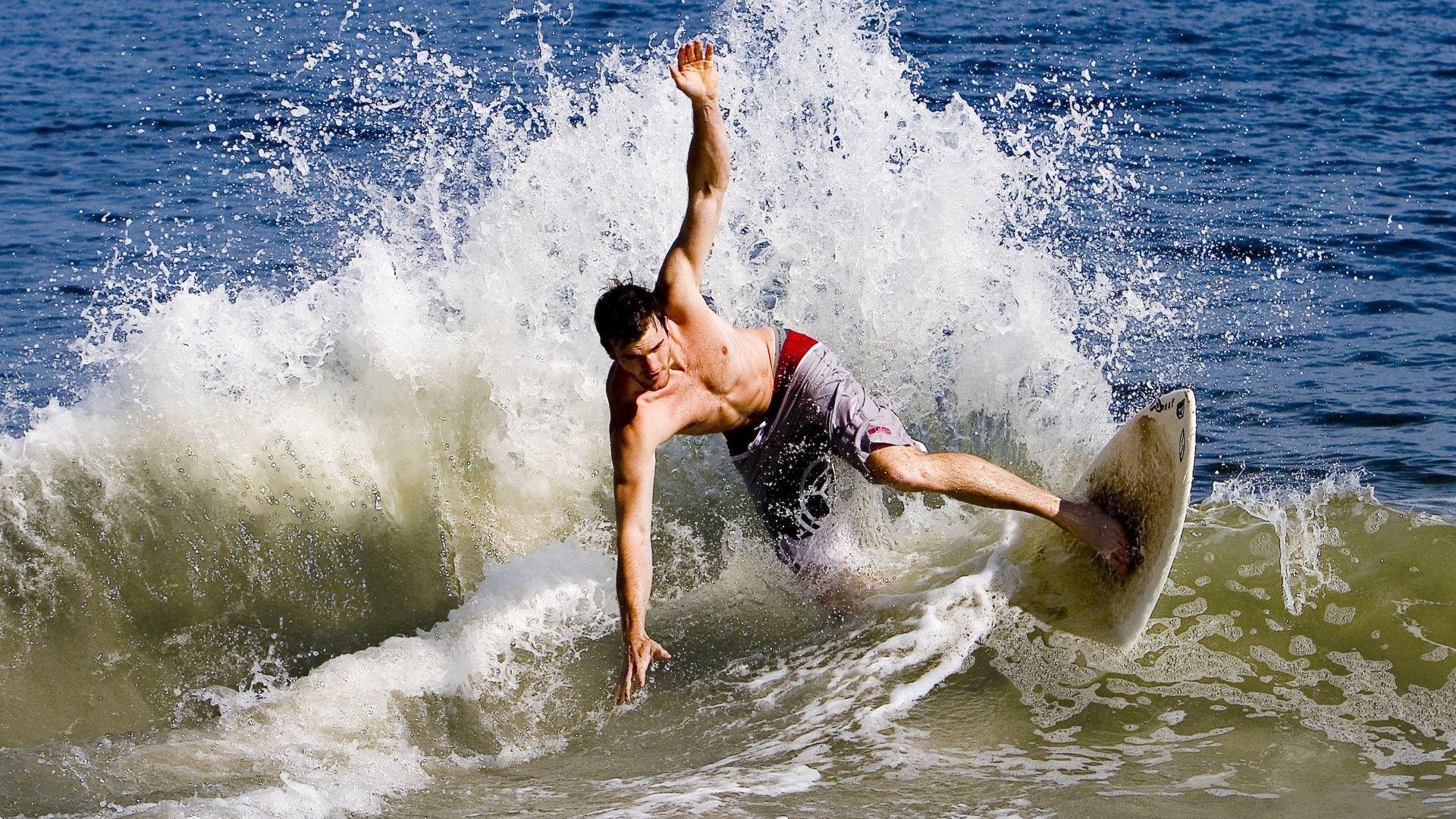 东决关键战焦点战，勇士粉碎步行者，王朝底蕴与战术纪律的终极胜利